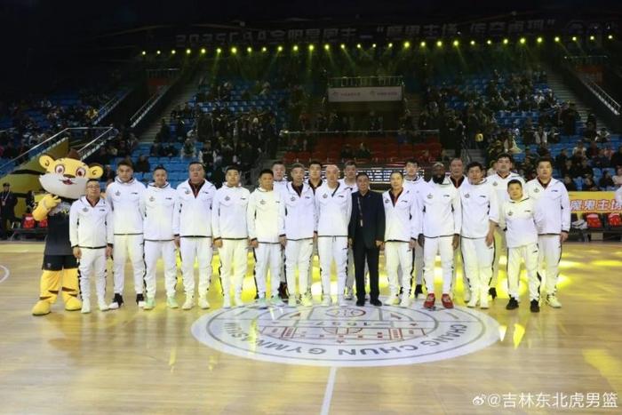 全国大学生篮球冠军_全国大学篮球_今年大学生篮球冠军