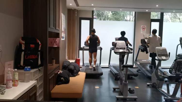 室内健身器材便宜的_室内健身小器材_老少皆宜的室内健身器材