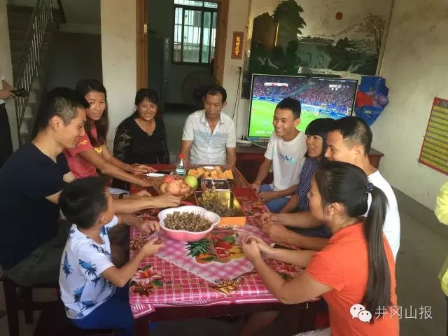 奥运竞走冠军2020_视频奥运精彩冠军竞走是真的吗_竞走奥运冠军精彩视频