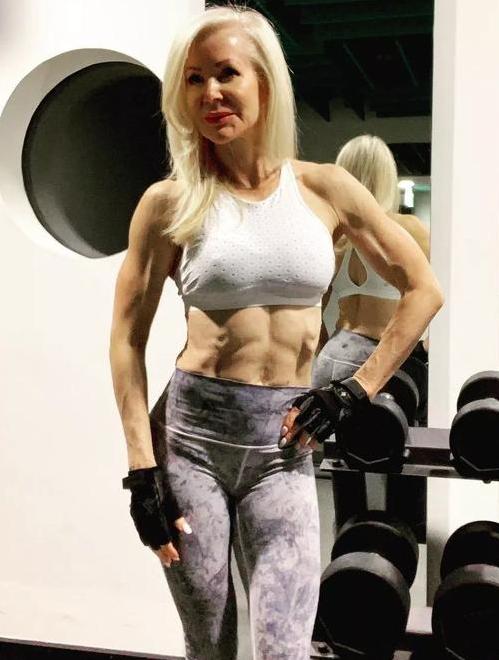女神澳大利亚健身视频_澳洲健身女王_澳大利亚健身女神