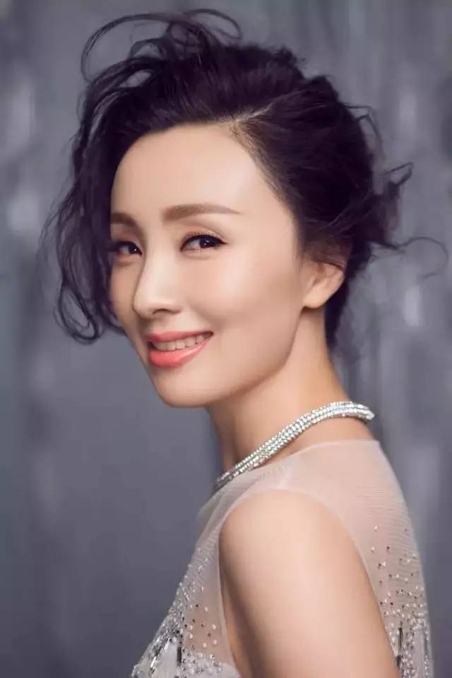 姜涵文游泳_姜文获奖记录_姜文文游泳冠军是哪一年