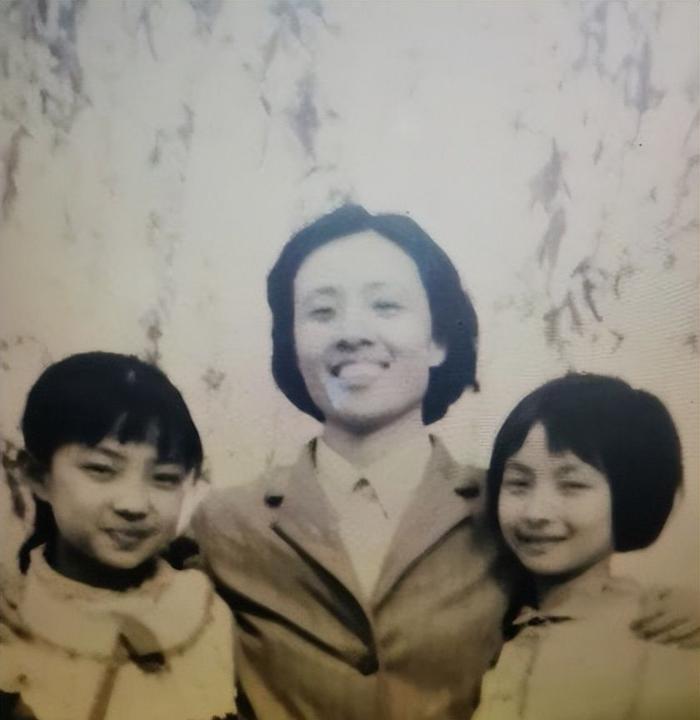 姜涵文游泳_姜文获奖记录_姜文文游泳冠军是哪一年