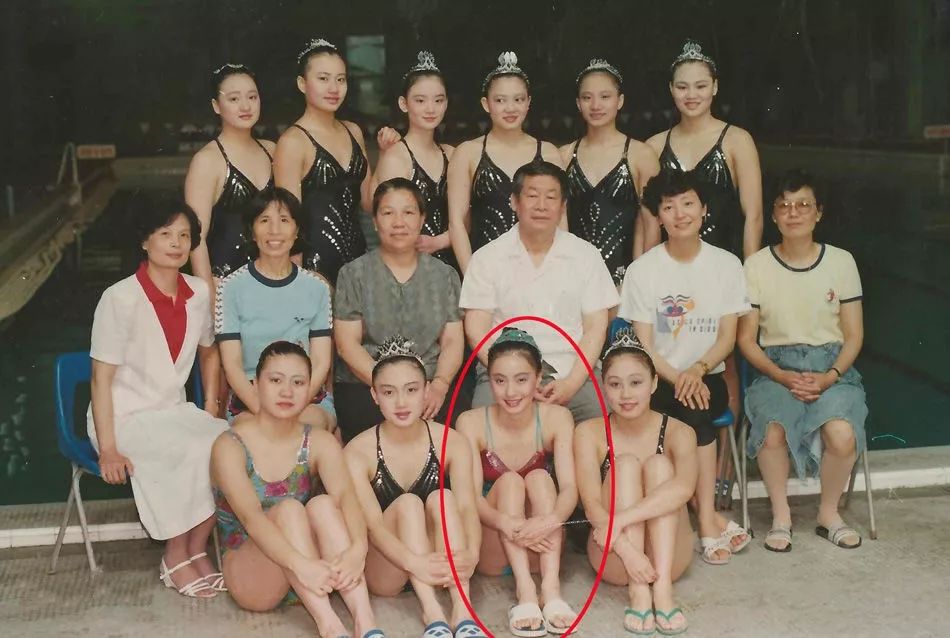 姜文游泳照_姜涵文游泳_姜文文游泳冠军是哪一年
